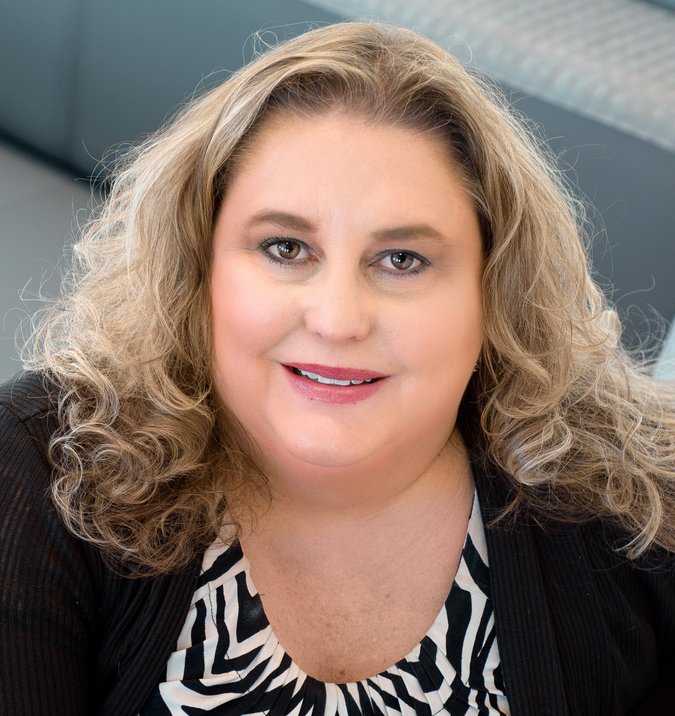 Allison Olien headshot